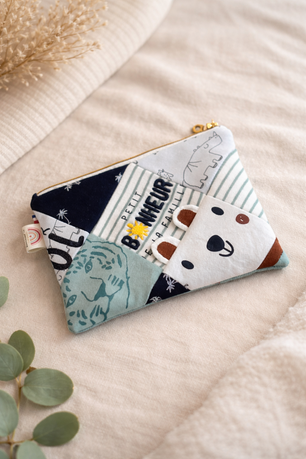 💛 Pochette souvenir personnalisée – créée à partir des vêtements de bébé